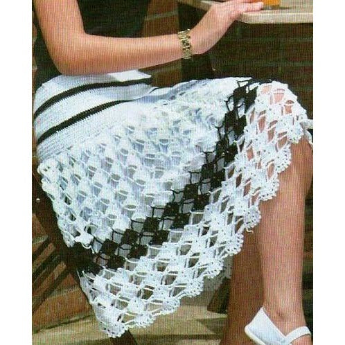 White and black crochet mini skirt - Crochet clothes